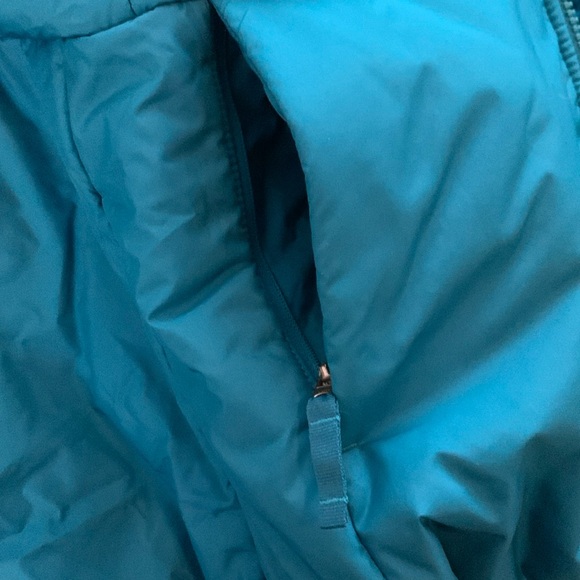 NORTH FACE GIRLS LONG REVERSIBLE COAT, 2 zipped pockets,hooded,warm,washable 😀 - Picture 5 of 14